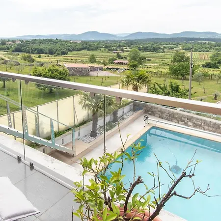 Apartment The View Hermes Art Sezana Exterior photo