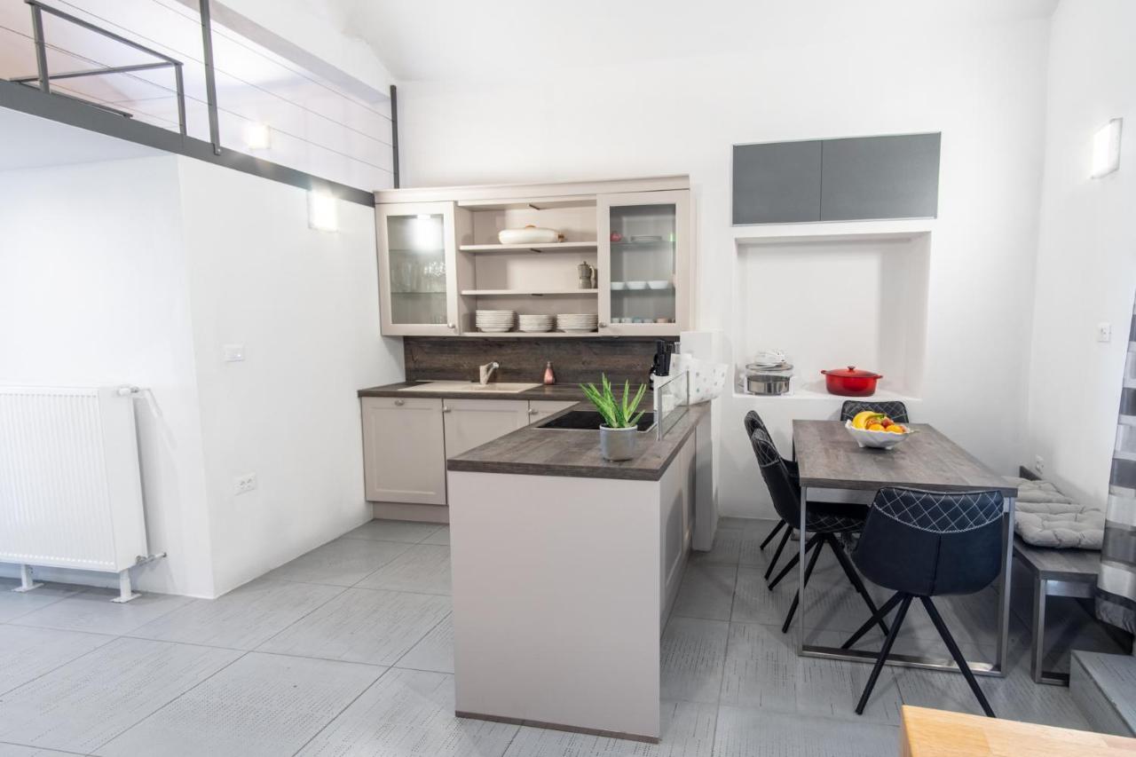 Apartment The View Hermes Art *
